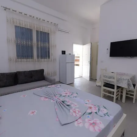 Beninet Apartments In Golem Beach Apartment