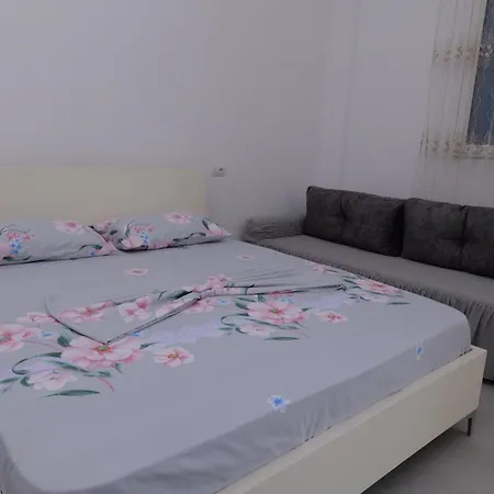 Appartement Beninet Apartments In Golem Beach