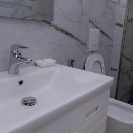Beninet Apartments In Golem Beach 골렘